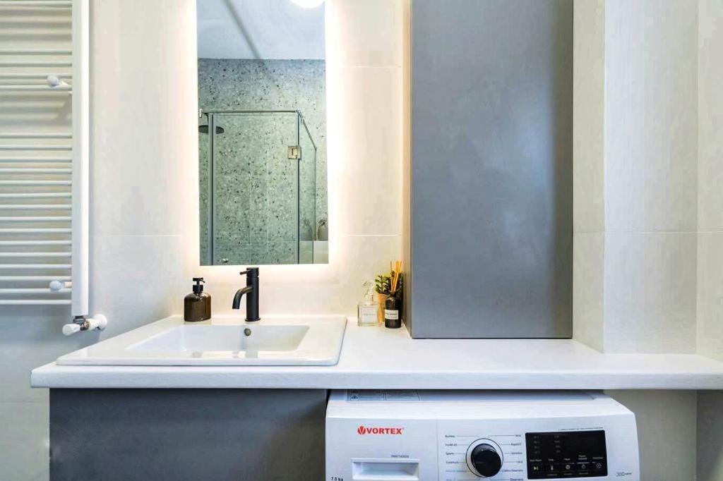 Angelo Bello Luxury Suite City Center By Sattal Букурещ Екстериор снимка